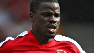 Срамно! Бивш играч на Арсенал стигна до просешка тояга