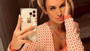 Футболист заряза майката на двете си деца, хвана си надарена любовница + СНИМКИ