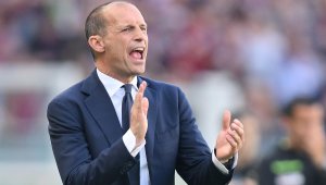 В час ли е? Алегри се фука с изпълнени цели в Юве