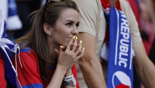 Фенките на Южна Корея или Чехия са по-красиви? Гласувай и избери своя фаворит
