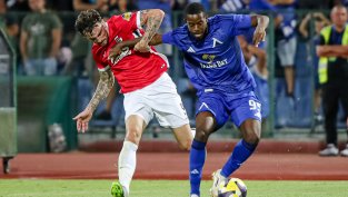 Карл Фабиен се превръща в тотална издънка за Левски