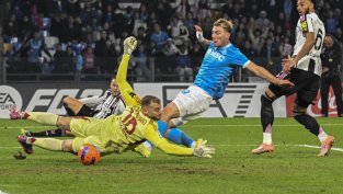 И бижуто Кенан не спаси трагичния Юве срещу Наполи