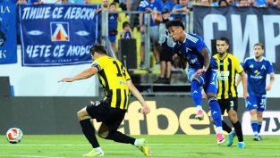 НА ЖИВО: Левски - Кайрат 0:0, натиск на "сините"