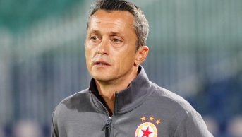 За да не се опари: Янев няма да "пипа" ЦСКА