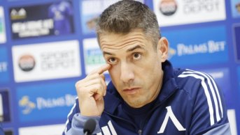 На Хулио Веласкес му писна, вкарва Асен Митков във „фризера“ на Левски