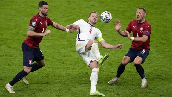 Битките на Евро 2020: Бедни срещу богати + ВИДЕО