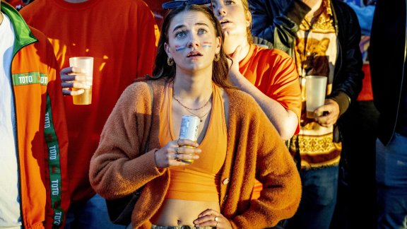 И фенките не помогнаха на "лалетата" да разцъфнат + СНИМКИ