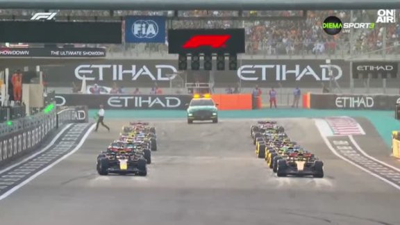 ВИДЕО: Формула 1 има нов световен шампион 