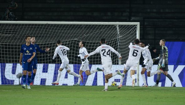 Мнението на Gol.bg: Сега е лесно да се критикува съставът на Левски, Веласкес допусна друга грешка 