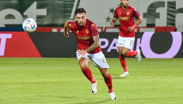 Право в очите! Виден фен на ЦСКА попиля невиждано и култово всички в клуба