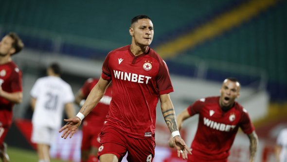 Трансферна тенденция: ЦСКА прибира играчи, желани първо от Левски