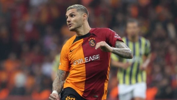 Новата на Икарди говори за първия им секс + СНИМКИ