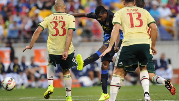 В Милан продължава да няма място за младите