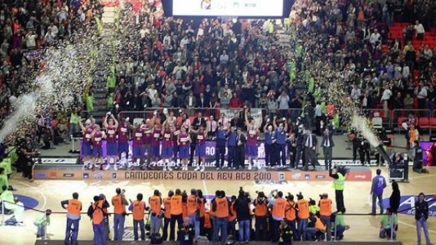 Барса смаза Реал на баскет и грабна купата на Краля