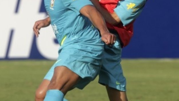 Оскар минава медицински прегледи в Челси