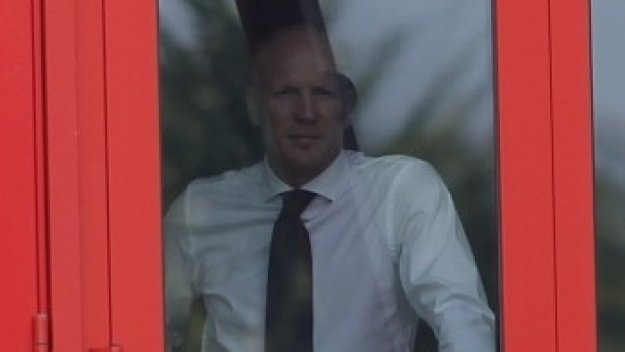 Босът на Айнтрахт нападна Матиас Замер