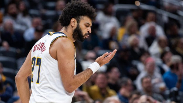 Трети играч на Денвър стигна 50 точки през сезона