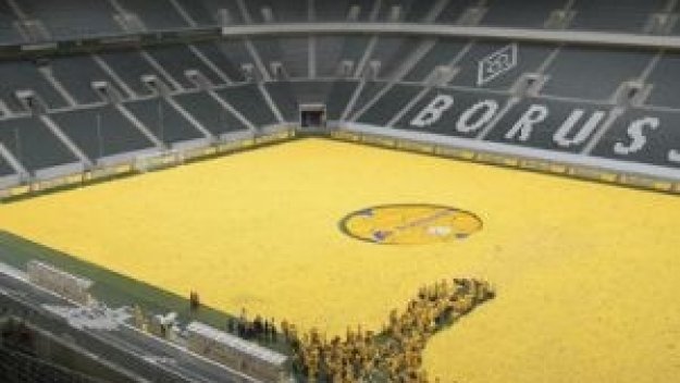Дойче Постбанк става споснор на Борусия М