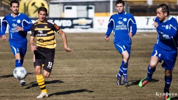 Светкавица с историческа първа победа в &quot;А&quot; група