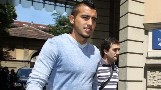 Артуро Видал пристигна в Торино за медицинските тестове