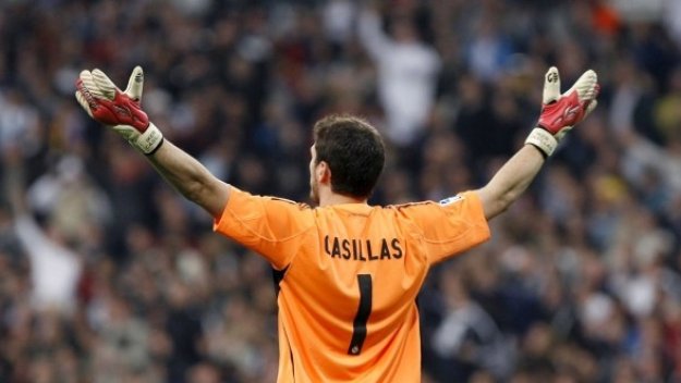 Икер изпревари Фиго и Кан