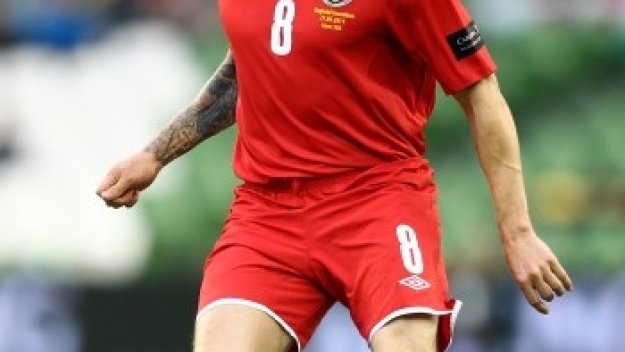 Селтик подава ръка на Крейг Белъми