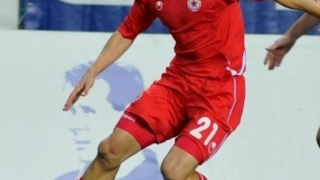 Коста Янев ще става женски татко