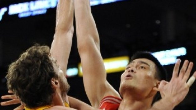 Шампионите от Лейкърс си взеха пръстените, после биха Хюстън