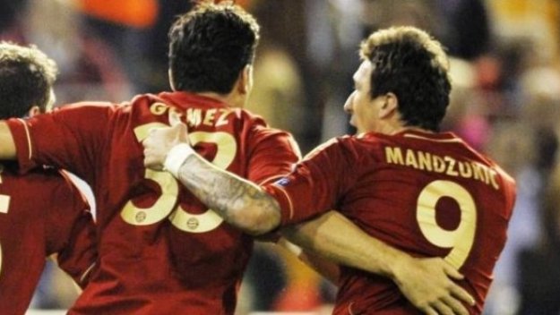 Манджукич наля гипса след завръщането на Марио Гомес