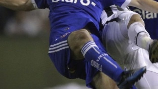 Манчестър Юнайтед взима чилийски стрелец за 3 млн. паунда