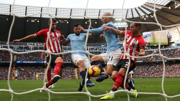 Сити смачка "светците" за броени минути и оглави еднолично класирането