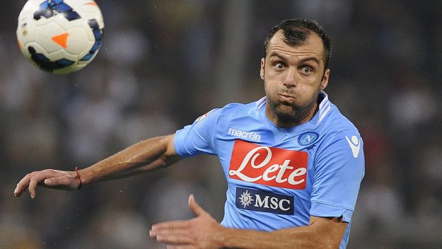 Наполи мушна тройка на Каляри