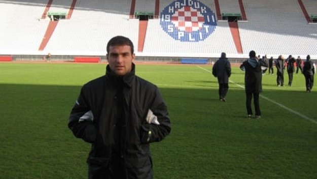 Локо Сф праща Муши под наем