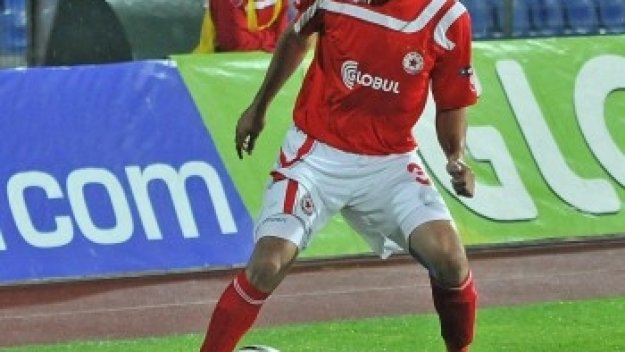 Мишел Платини и Дуци във война