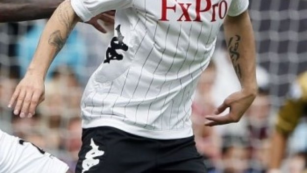 Бербатов намалил двойно заплатата си