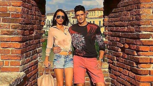 Волей национал забремени най-секси учителката + СНИМКИ