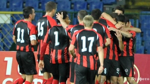 Николай Гигов оряза парите на Локо София