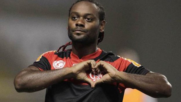 Бешикташ дава 3 млн. евро за бивш голаджия на ЦСКА