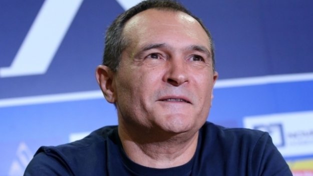 Писмо до Дубай: Феновете на Левски с молба към Васил Божков