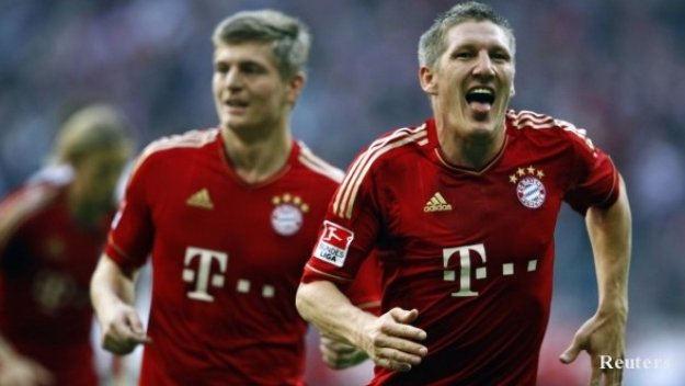 &quot;Болните&quot; Кроос и Швайнщайгер тичаха над час в Мюнхен