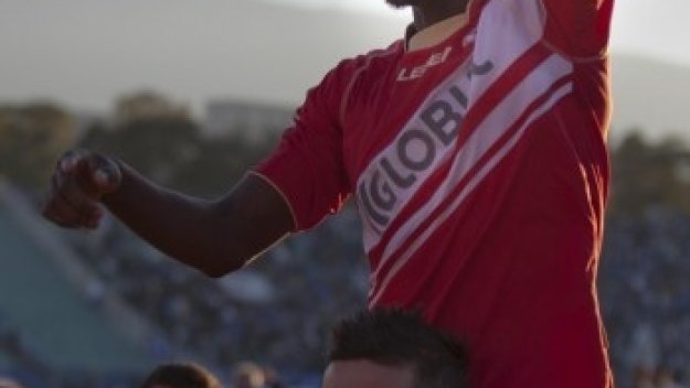 ЦСКА бие шута на палач на Левски