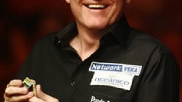 Стив Дейвис на победа от основната схема на UK Championship