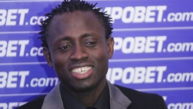 &quot;Вкарвальо&quot; ще се оперира в Париж