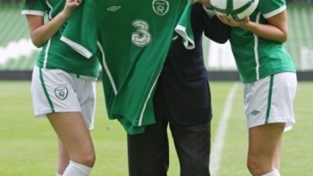 Трапатони плакне очи по моделки