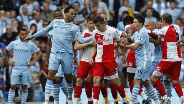 Одрусаха Джоуи Бартън с половин милион глоба 