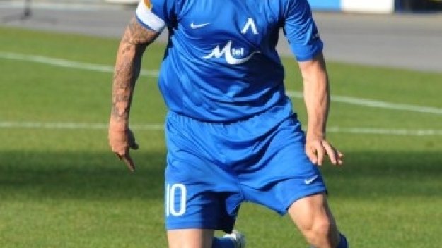 Левски предлага нов договор на Бижутера