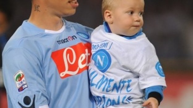 Хамшик: Благодаря на Галиани за добрите думи, но оставам в Наполи