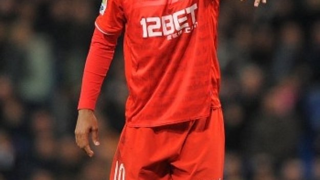 Галатасарай започва преговори за привличането на Луиш Фабиано