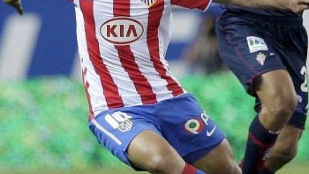 Агуеро остава под въпрос за Барса