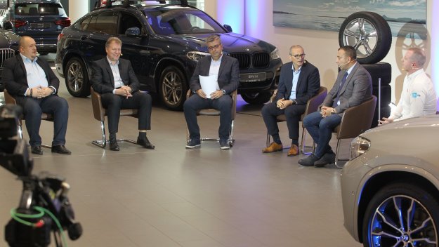 Car Tech: Софтуерни апликации за управление на електрически автомобили е следващата стъпка за производителите на коли
